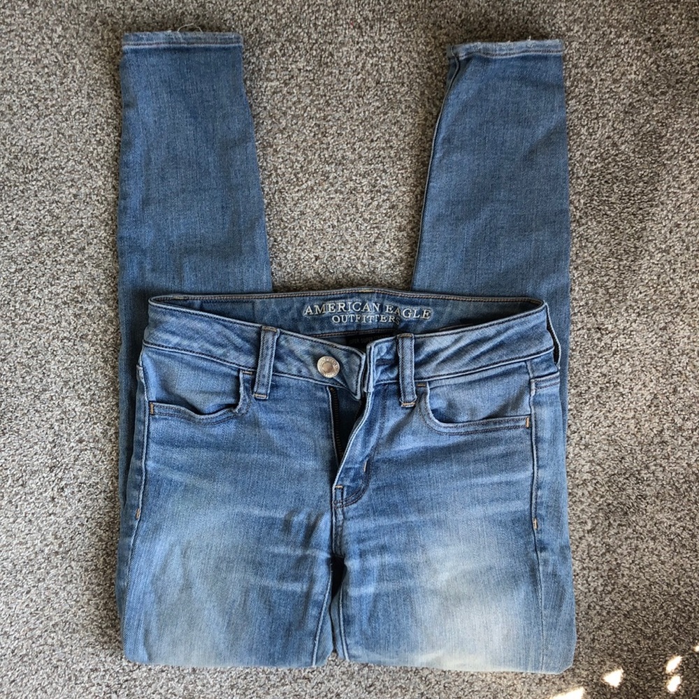 American Eagle Light Wash Jeans